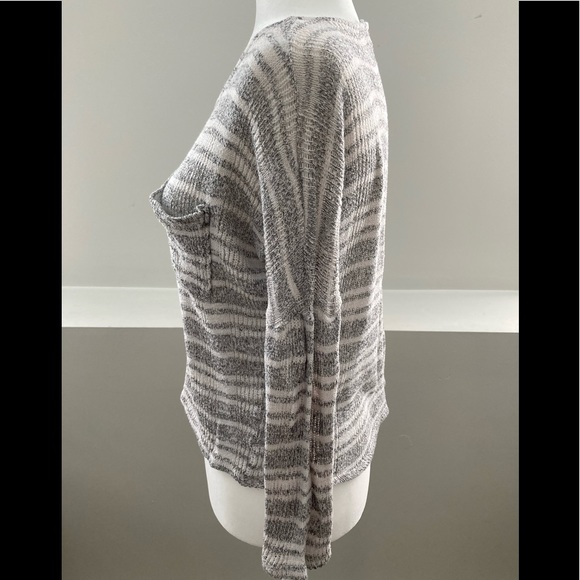 Charlotte Russe long sleeve knit sweater - Picture 3 of 5